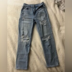 American Eagle Boyfriend Jeans. (104)